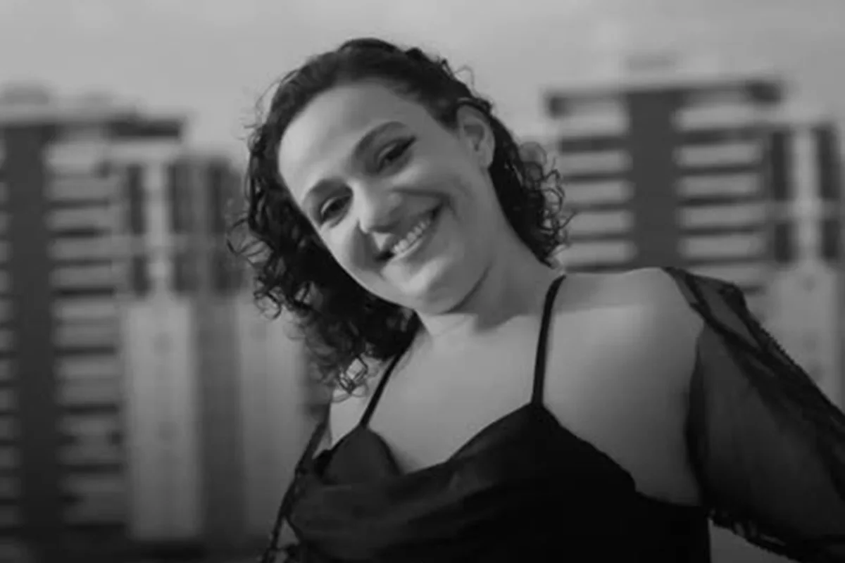 Fernanda Fialho: influenciadora autista morre aos 29 e mobiliza 160 mil