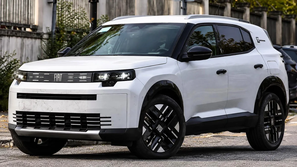 Fiat Grizzly surge sem camuflagem e pode ganhar sete lugares
