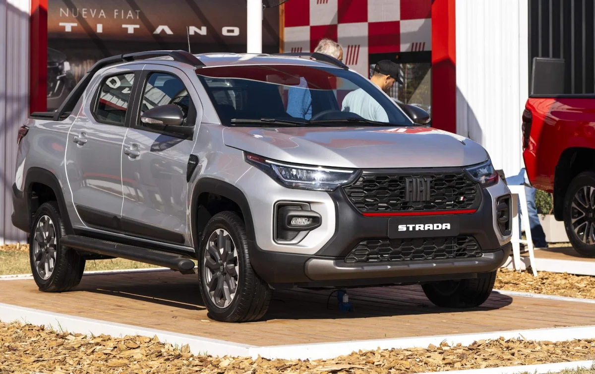 Fiat Strada lidera vendas e puxa fechamento acima de 230 mil