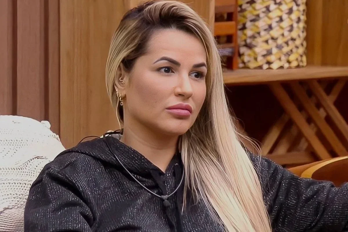 Filha de Deolane Bezerra diz que não consegue viver sem mãe