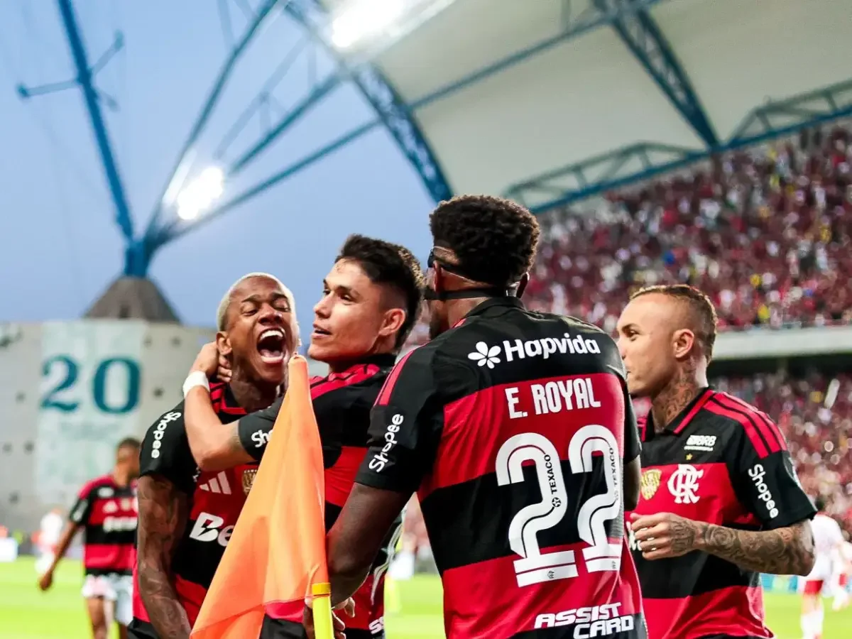 Flamengo levanta Torneio de Algarve após vitória por 2 a 1
