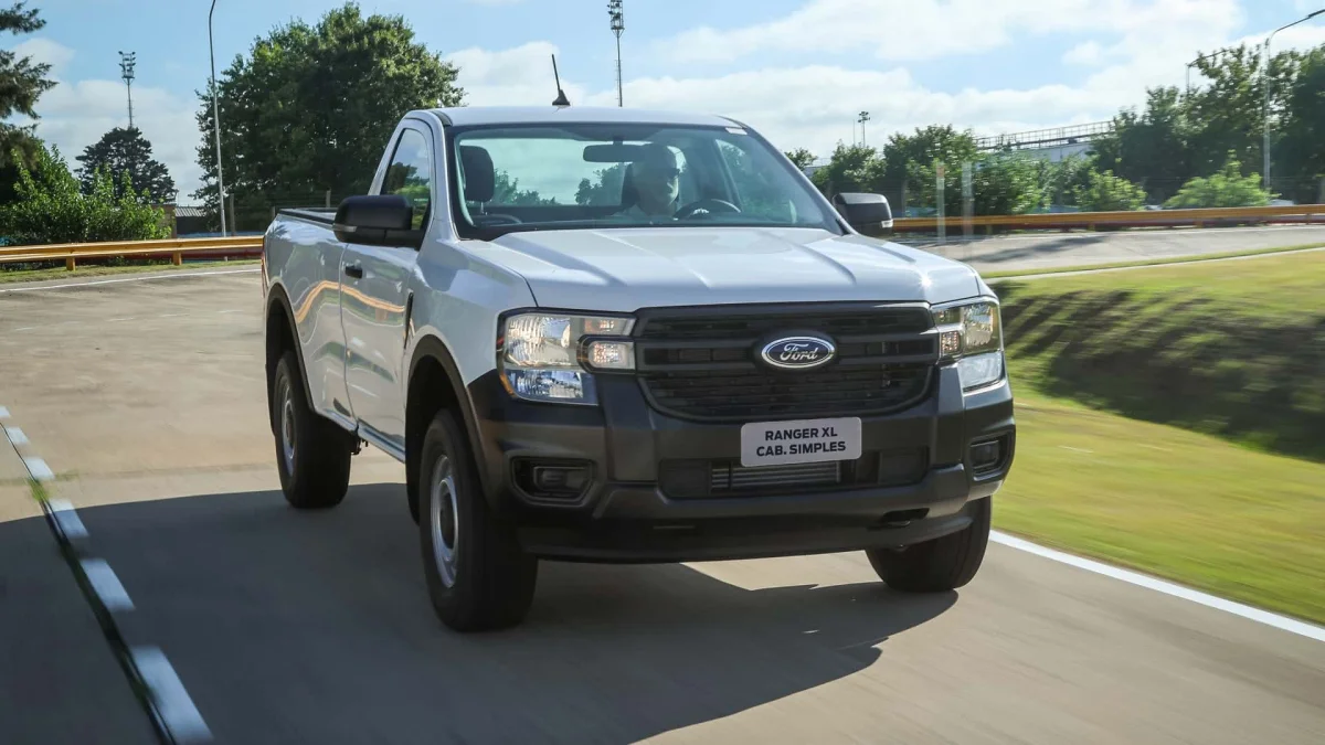 Ford Ranger retoma liderança entre picapes e derruba Hilux