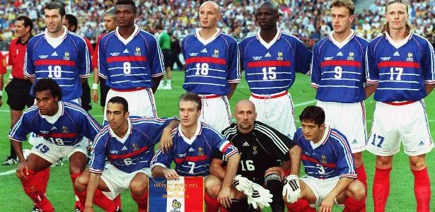 França revive vitória mítica 3-0 sobre o Brasil e celebra legado