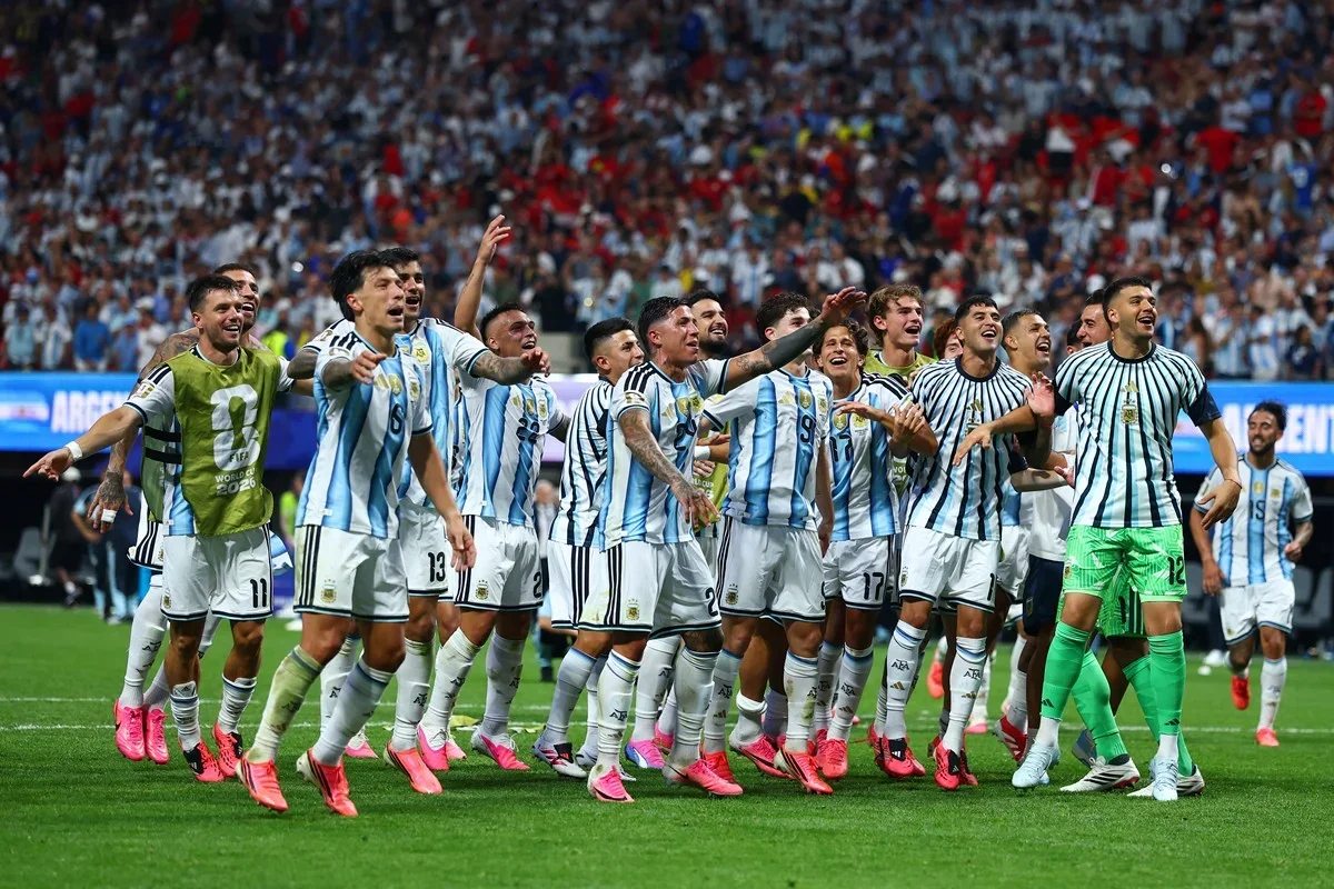 Gabriel Godoy chama Neymar de 'pirralho' ao torcer pela Argentina