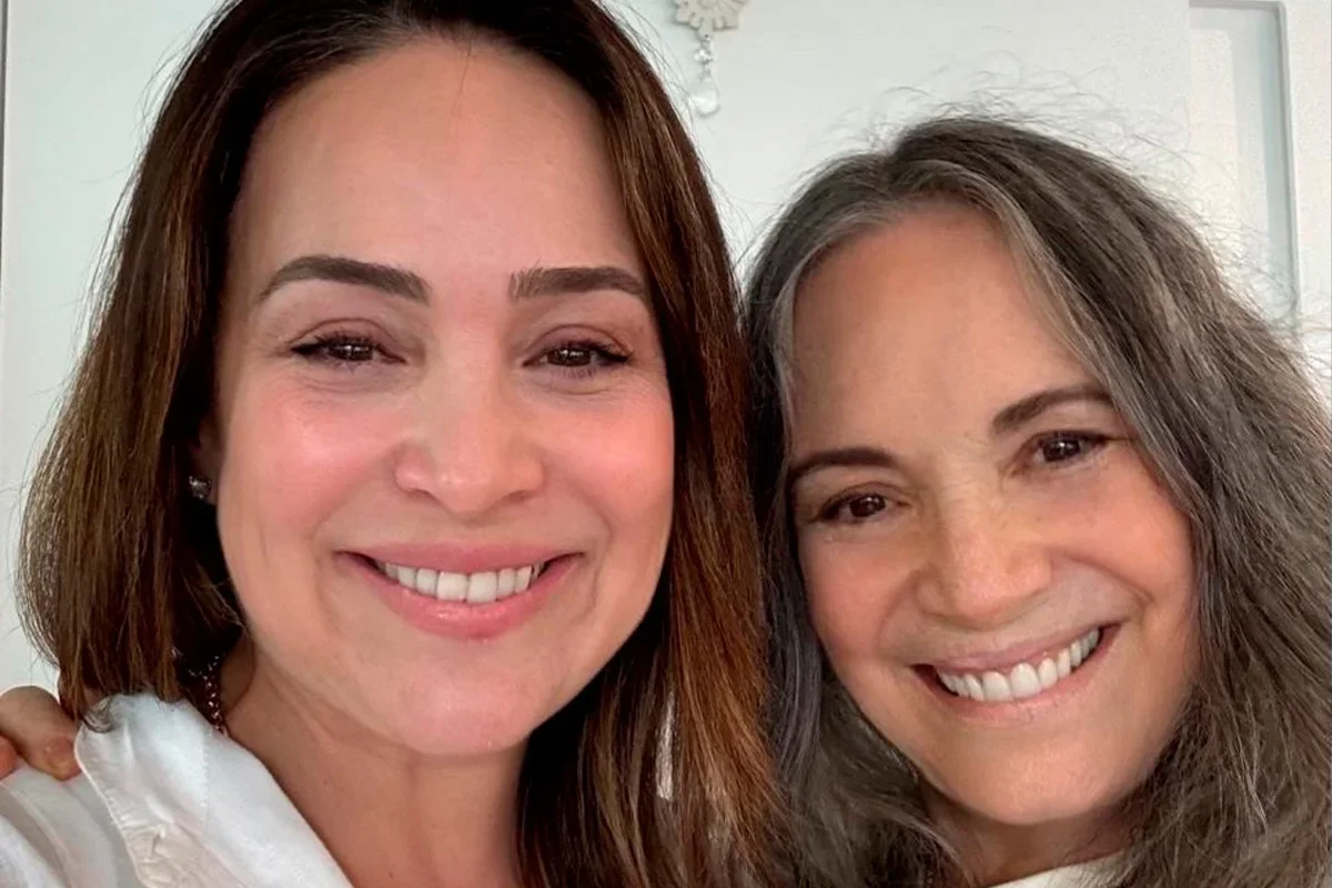Gabriela Duarte critica imprensa por priorizar política ao teatro