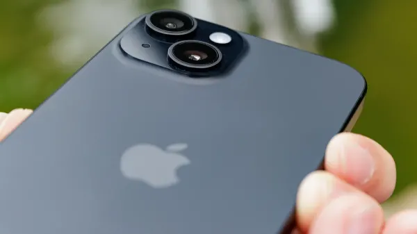 Galaxy S24 Ultra: mais recursos que o iPhone 15 por R$4.300