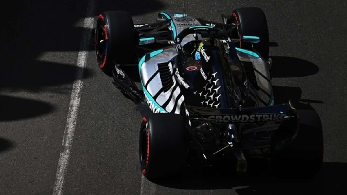 George Russell domina TL2 e crava 1'43.347 em Baku