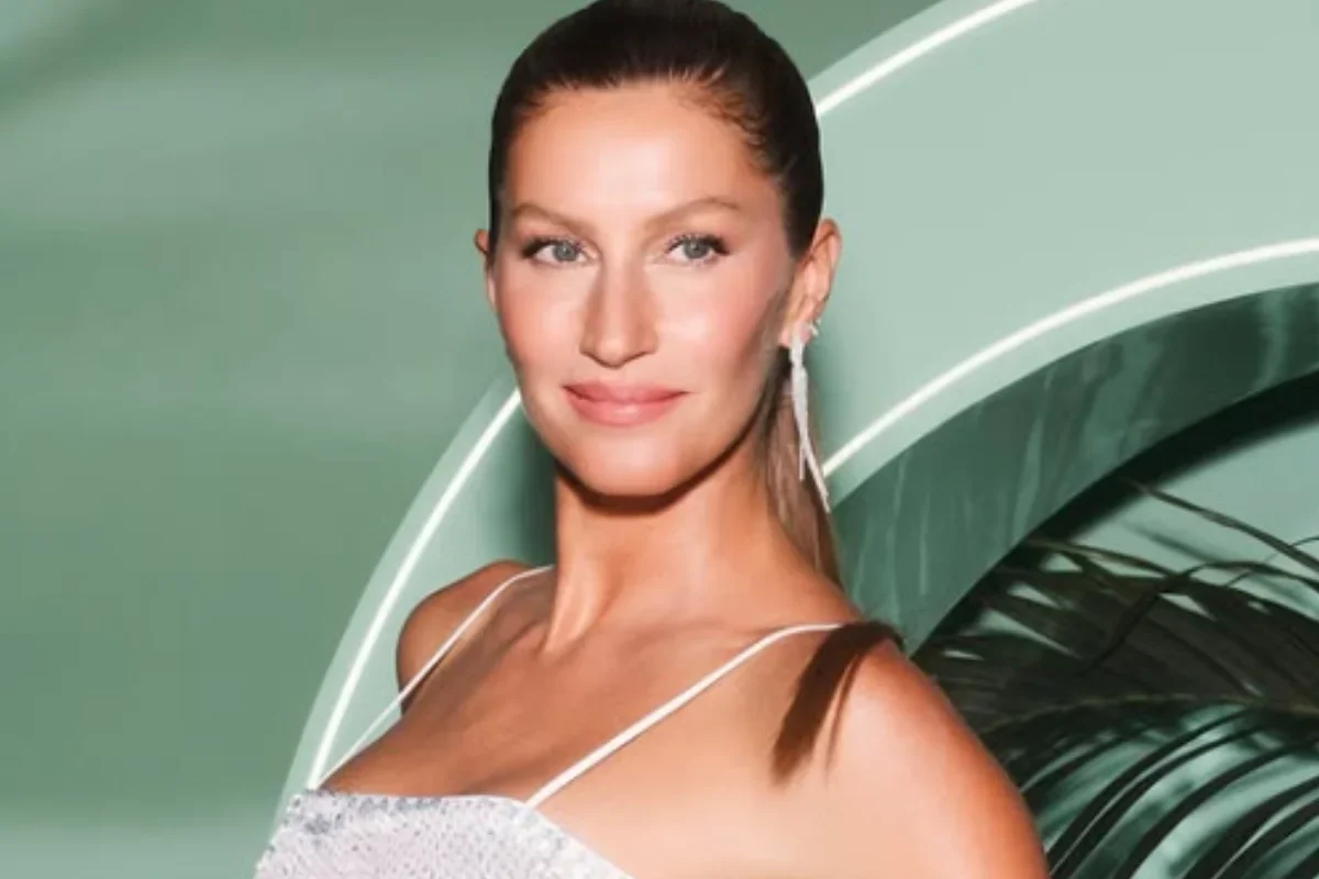 Gisele Bündchen aparece de muletas e presença no desfile fica em dúvida