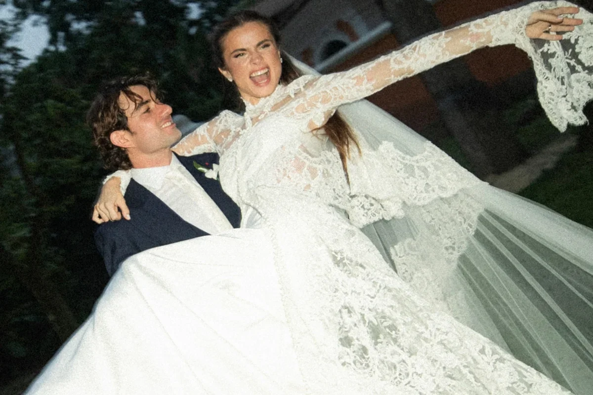 Giulia Be e Conor Kennedy: selos do casamento homenageiam Robert F. Kennedy