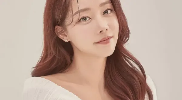 Go Woori anuncia nascimento do primeiro filho Bokdeongi