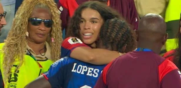 Golaço de Sidny Lopes apaga polêmica com Vini Jr e emociona