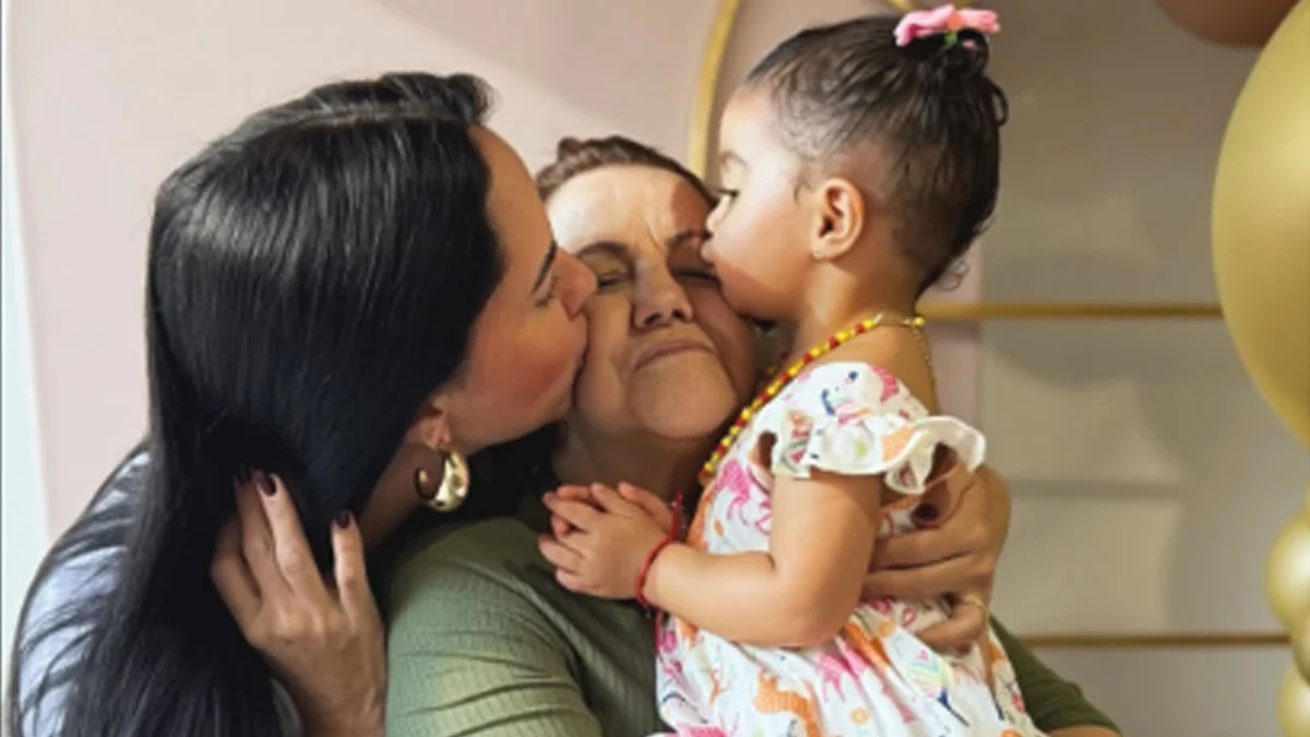 Graciele Lacerda: mãe Maria das Graças completa 77 anos e recebe homenagem