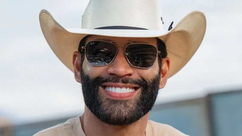 Gusttavo Lima surge sem barba e internautas perguntam: 'é IA?'