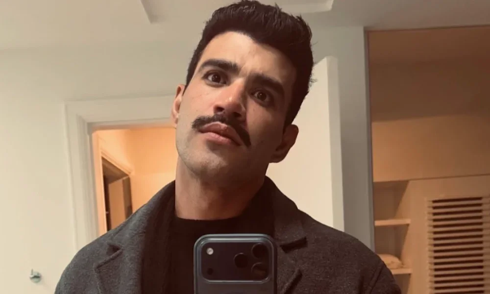 Gusttavo Lima surpreende sem barba e vira “Freddie Mercury” nas redes