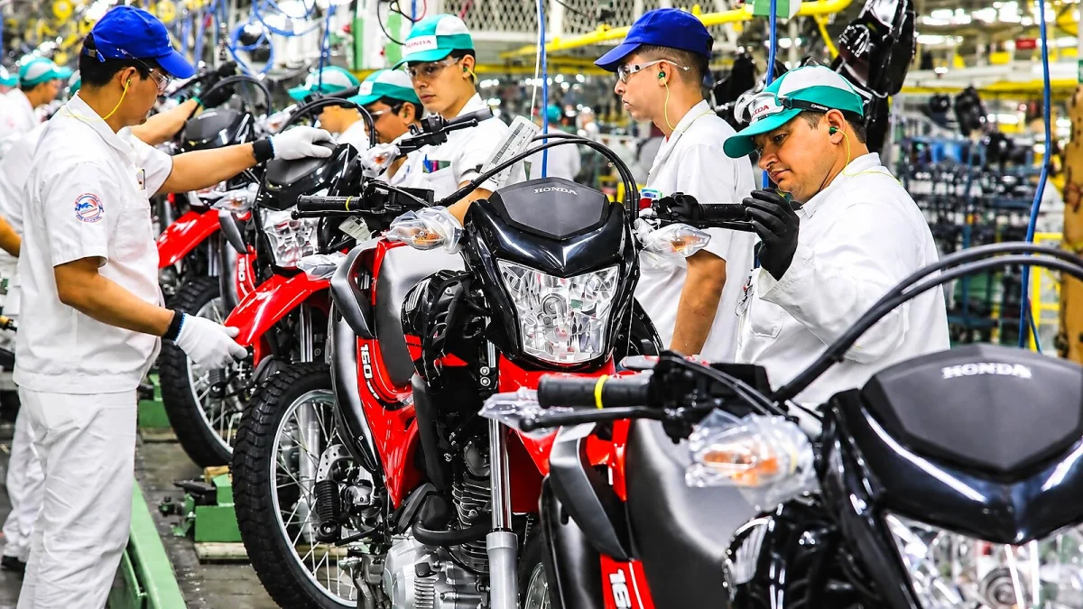Honda alcança 33 milhões de motos e celebra 50 anos em Manaus