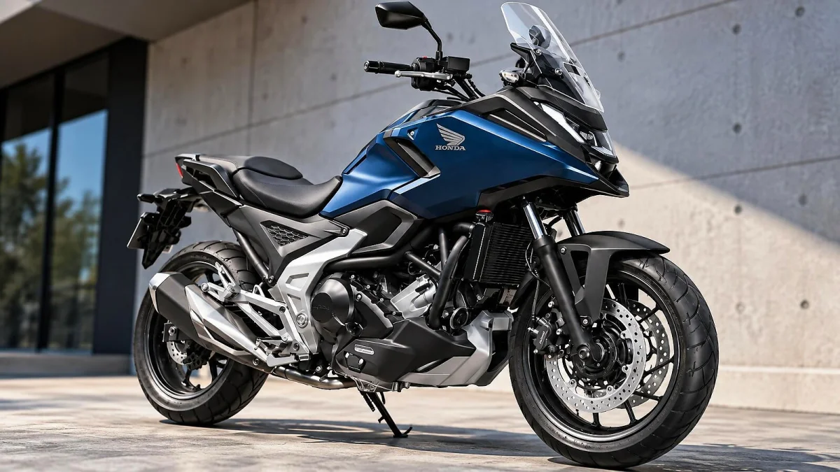 Honda NC750X ganha azul metálico e R$ 5.380 separam MT e DCT