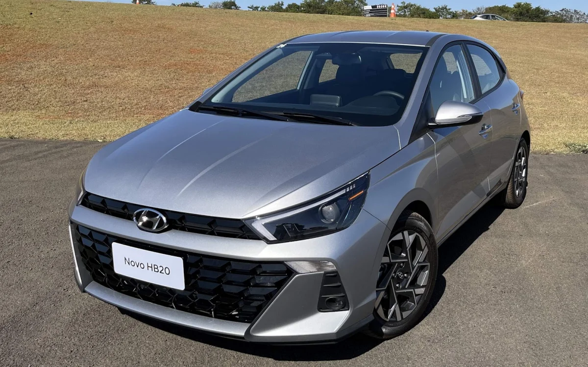 Hyundai HB20 dispara na liderança com 5.581 vendas