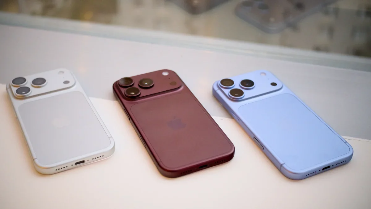 iPhone 20 Pro: tela quad‑curved quase sem bordas e furo frontal
