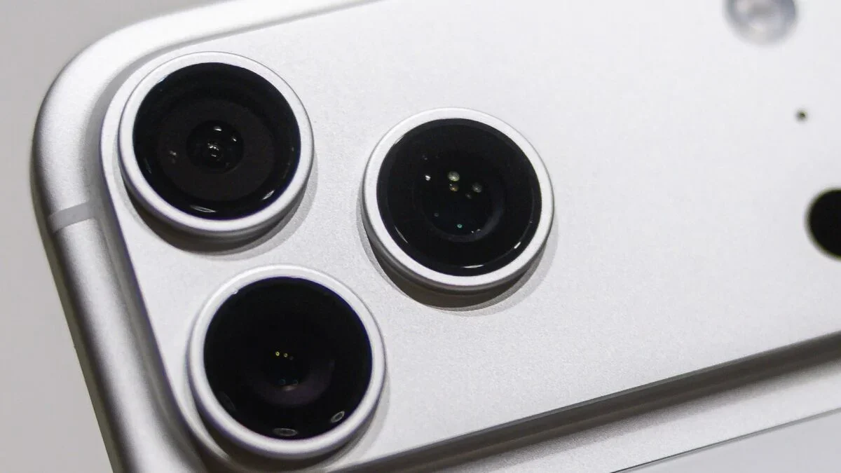 iPhone dobrável chega sem telefoto e frustra expectativa pelo zoom