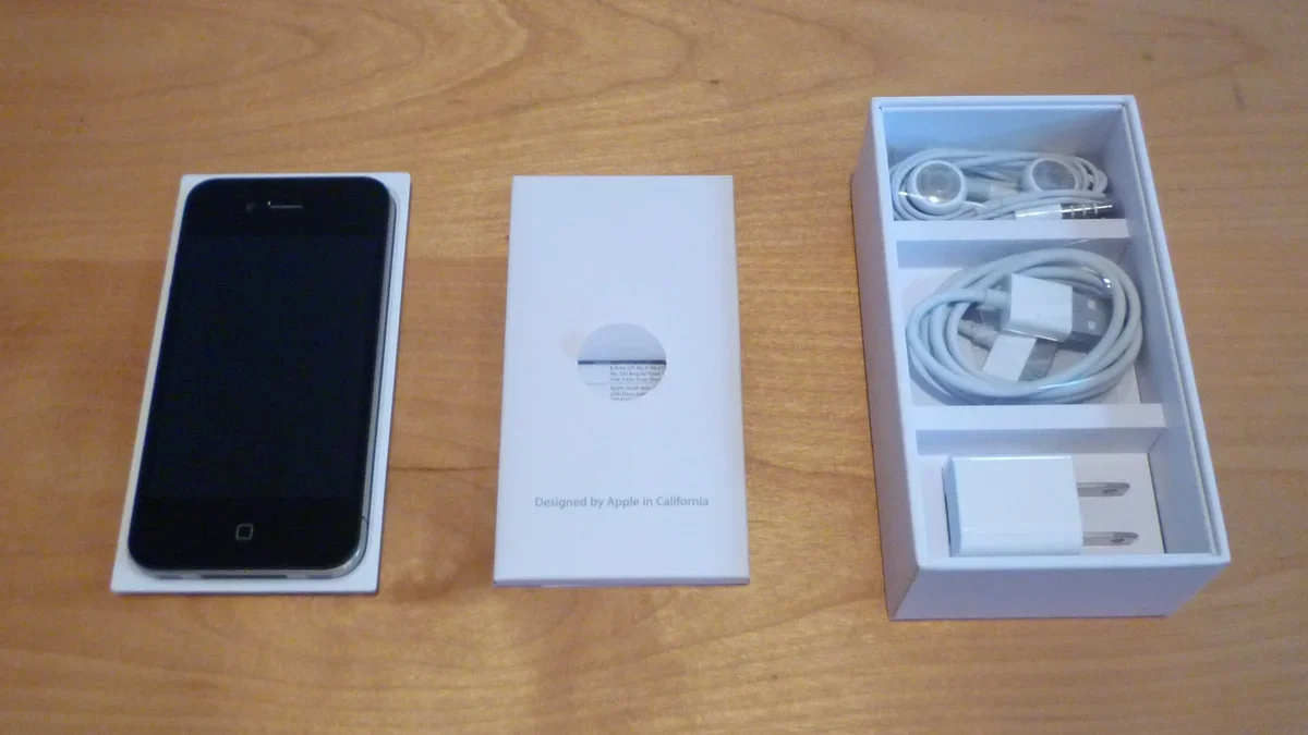 iPhone: rumor da volta do carregador na caixa segue sem provas