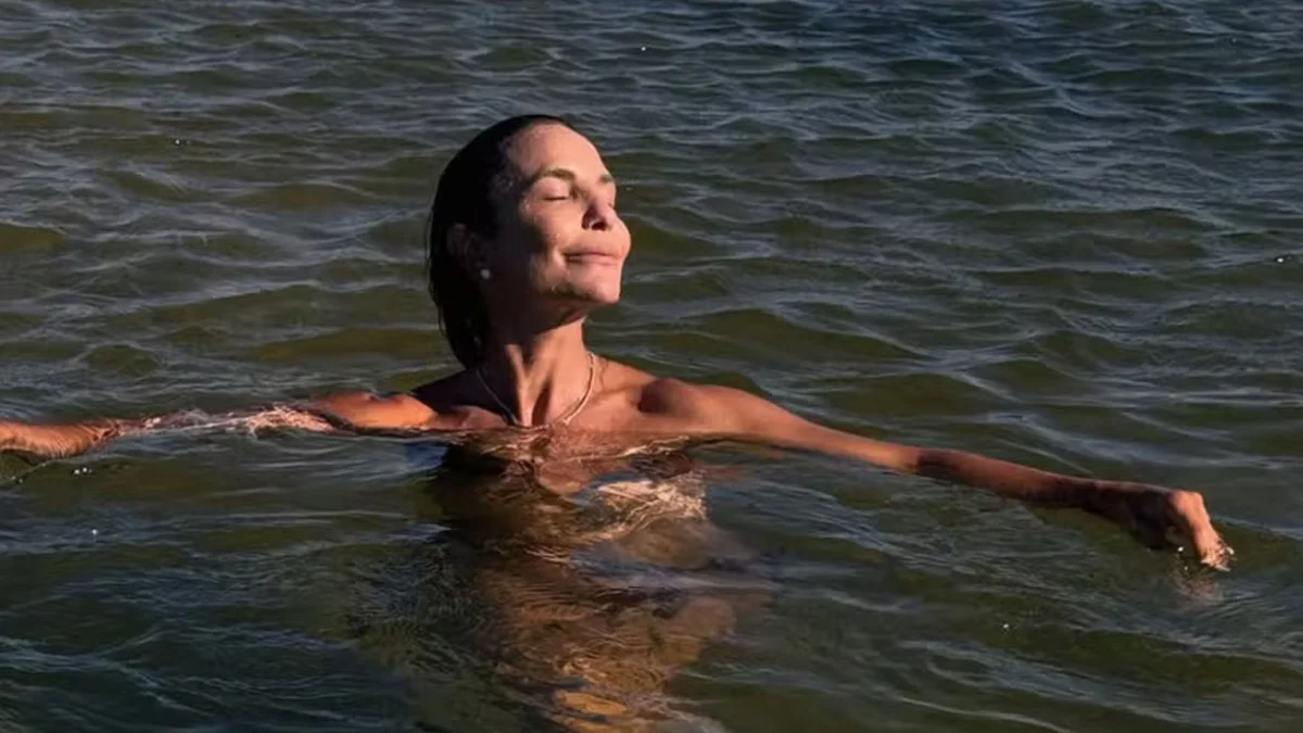 Ivete Sangalo encanta fãs com álbum de férias no campo