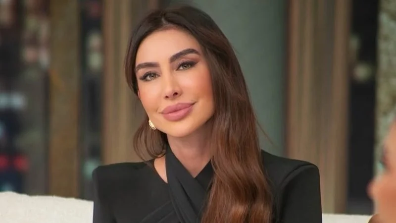 Jaque Khury: 42, diz que “doeu” e defende mostrar o corpo