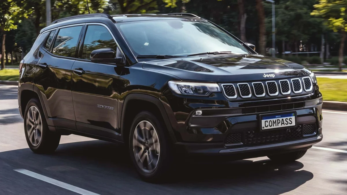 Jeep Compass ganha opção híbrida leve e detalha suas versões
