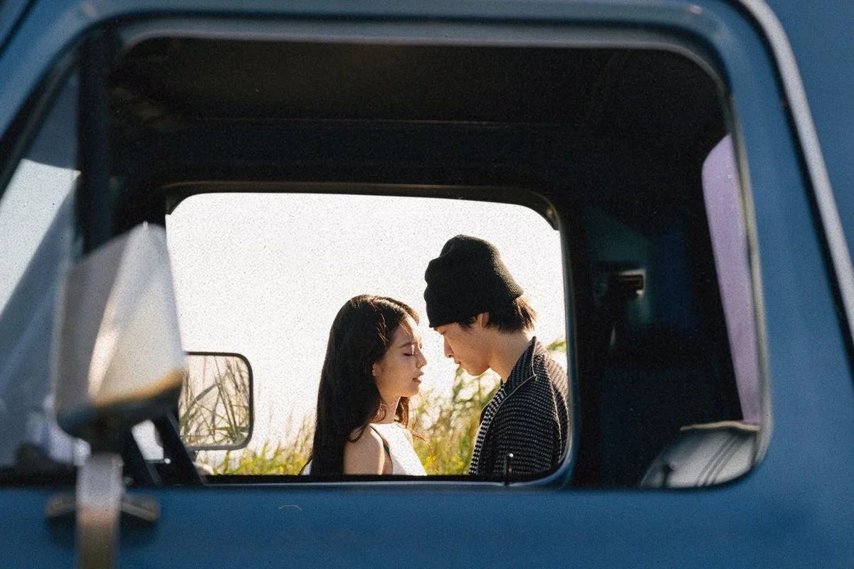 Jennie dirige, escreve e produz 'Less than a Lover' como single