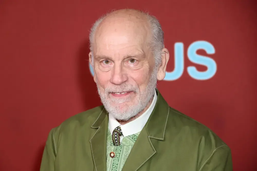 John Malkovich desiste de show em Tel Aviv por citações falsas