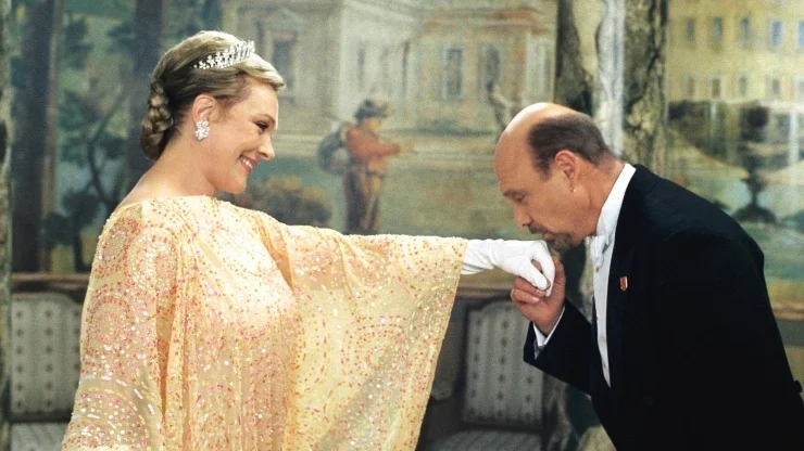 Julie Andrews confirma que não voltará como Rainha Clarisse