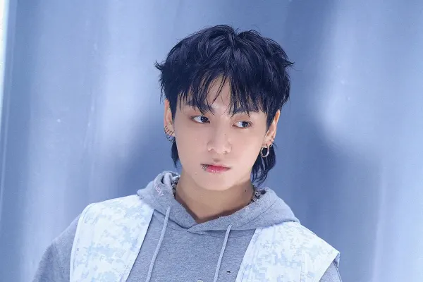 Jungkook atinge 300 milhões de visualizações com o MV "3D"