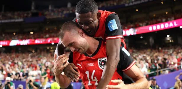 Kalajdzic evita eliminação da Áustria em empate alucinante