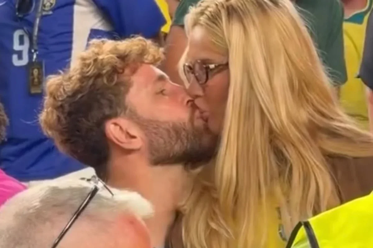 Karoline Lima exibe anel e confirma noivado com Léo Pereira