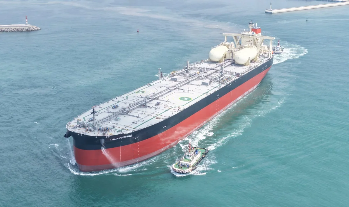 Kawasaki entrega superpetroleiro a GNL de 339,5 m e 352.151 m³