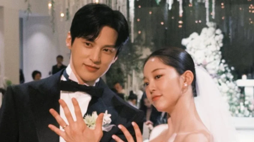 Kim Ga Eun e Yoon Sun Woo anunciam primeiro filho após 10 anos