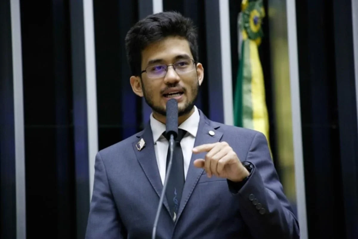 Kim Kataguiri: cancelamento do quadro e 'patrulha da censura'