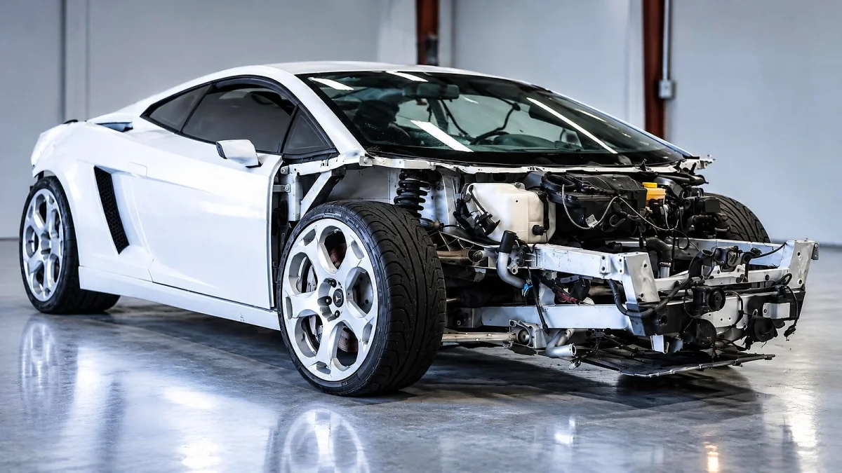 Lamborghini Gallardo 2007: 4.667 km e dianteira removida reaparecem em leilão