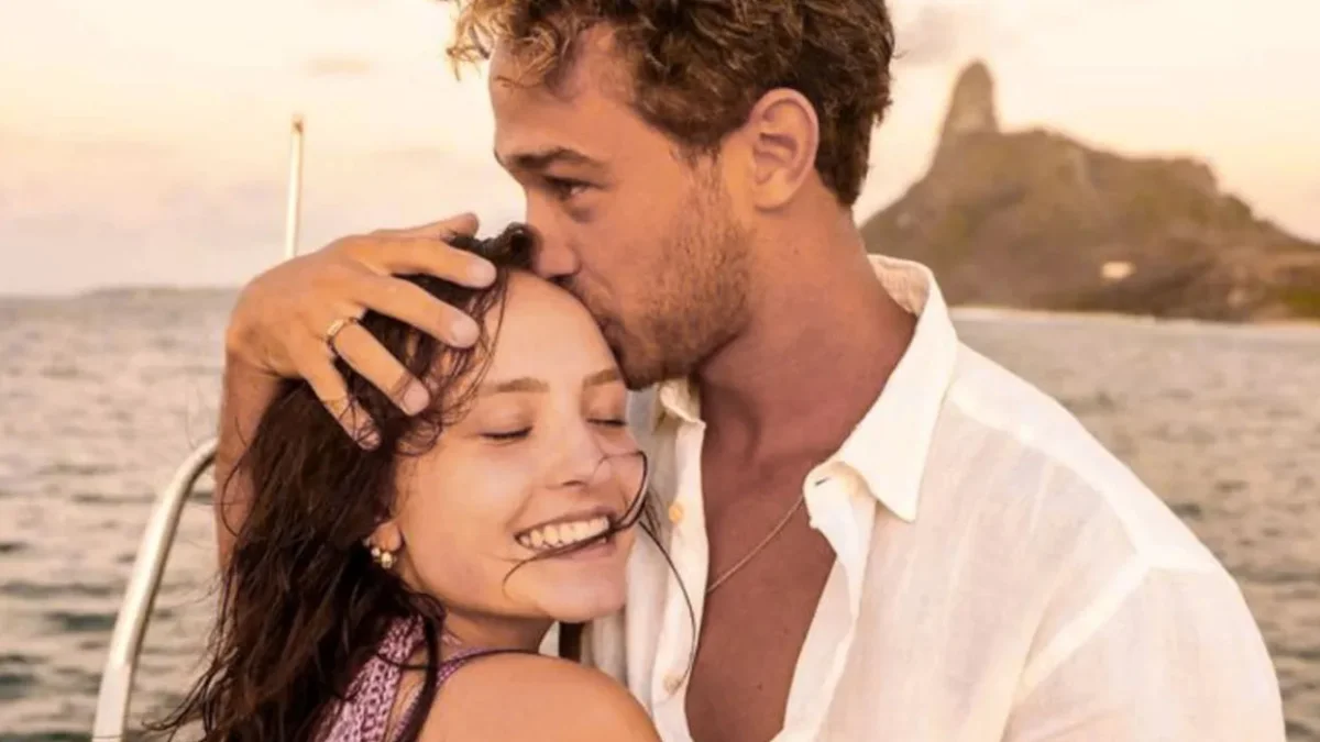 Larissa Manoela ganha declaração apaixonada do marido
