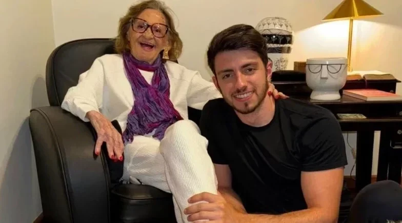 Laura Cardoso: bisneto revela que atriz "descansou dormindo" e velório teve fim às 14h