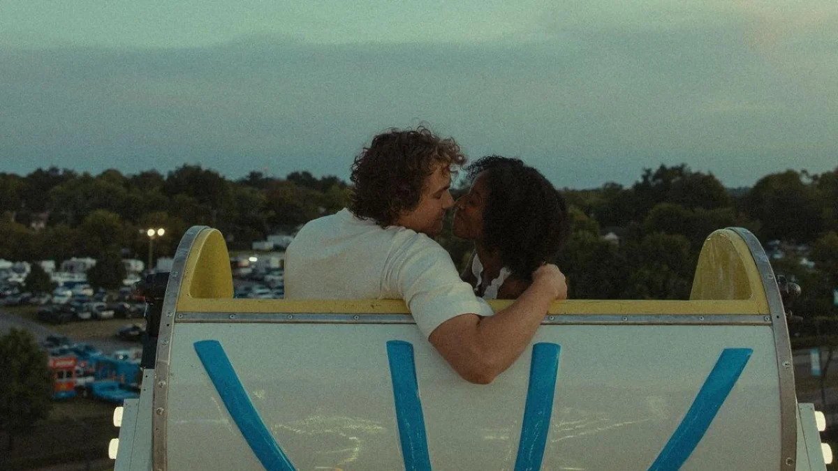 Leão eleva a paixão: look, coragem e gestos cinematográficos