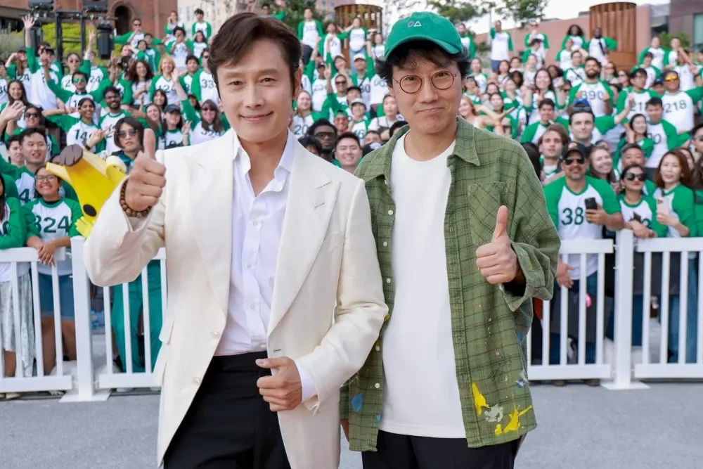 Lee Byung-hun reúne elenco de "Squid Game" no thriller K.O. Club