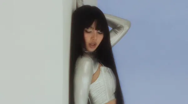Lisa: primeiro MV de K-pop do ano a atingir 200 milhões de visualizações