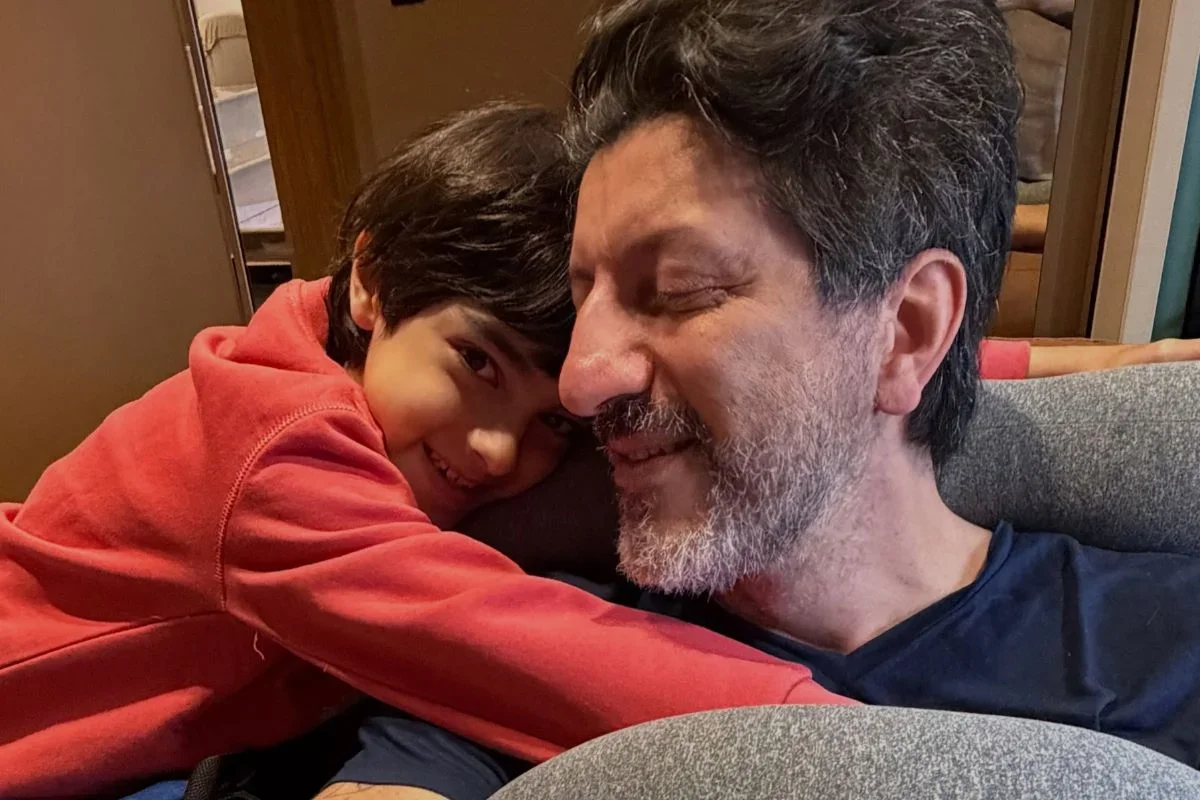 Lito Sousa: coroa de flores do filho traz a frase "Foi ótimo voar"