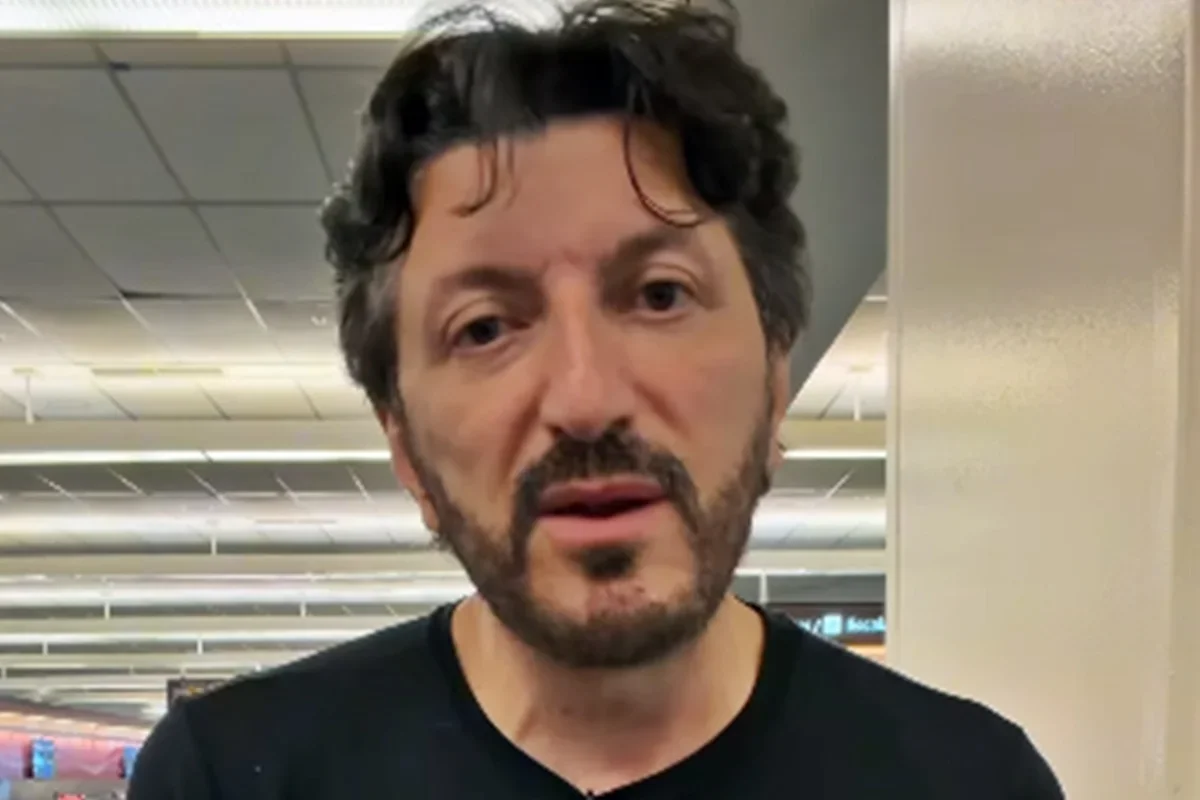 Lito Sousa explica ciclo da vida ao filho de 7 anos em vídeo