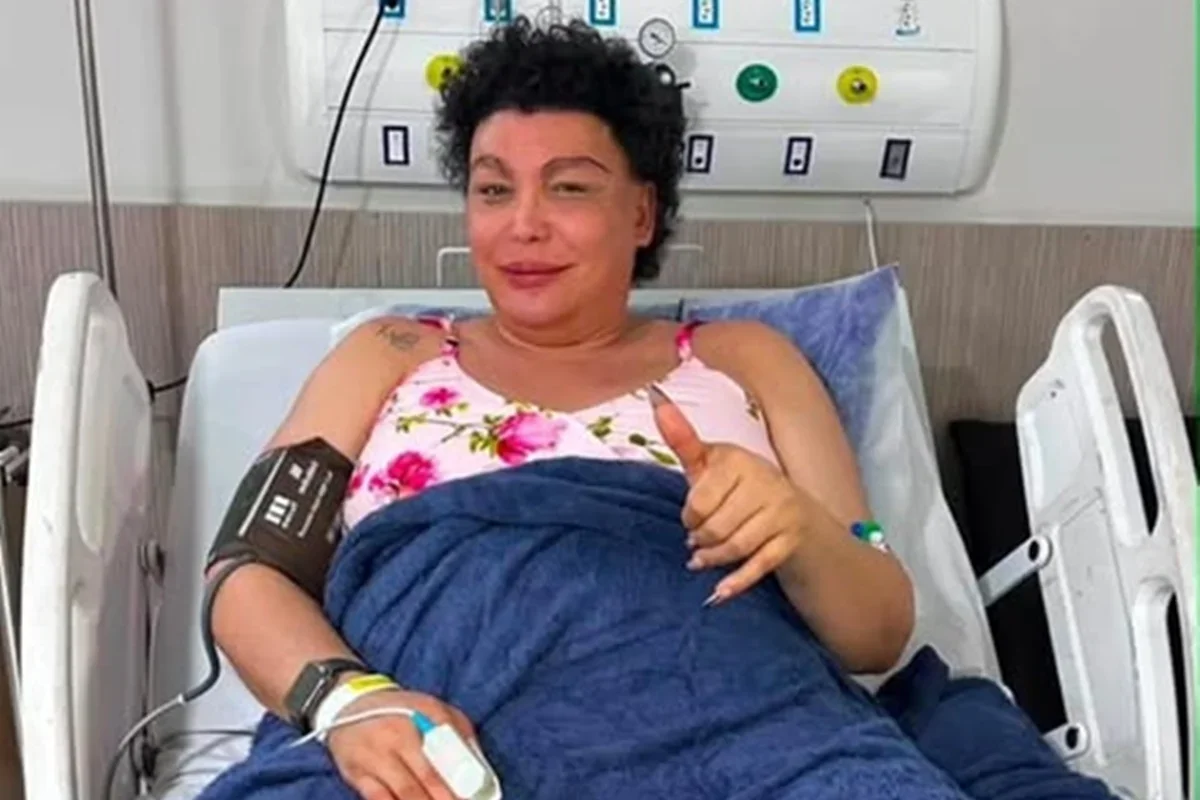 Luisa Marilac internada por inchaço na perna e pressão alta
