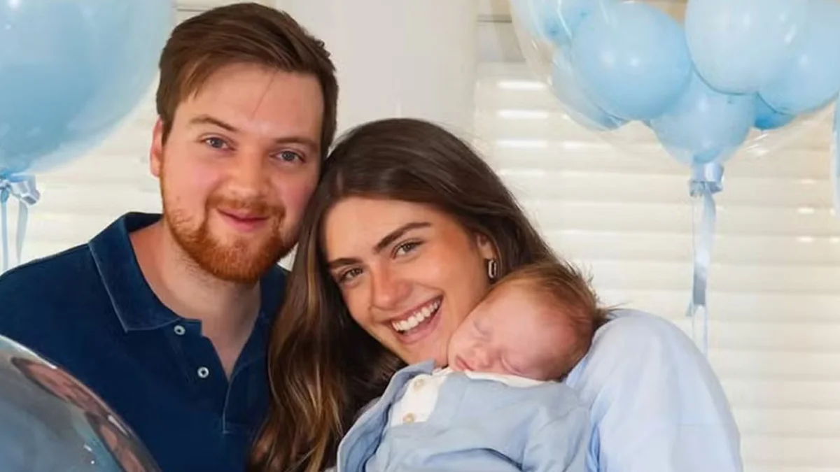 Luma Cesar comemora primeiro mês do filho Arthur com série de fotos