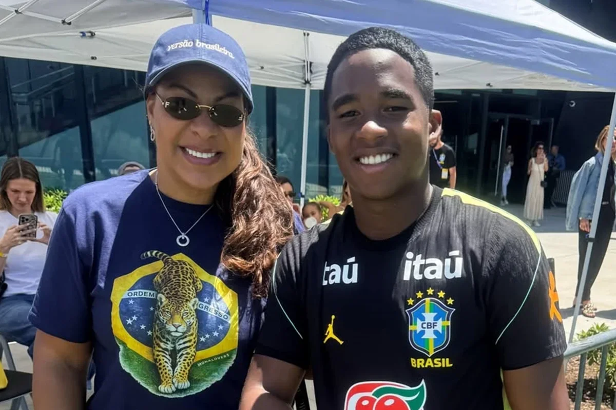 Mãe de Endrick, tietada por Neymar, viraliza nos EUA