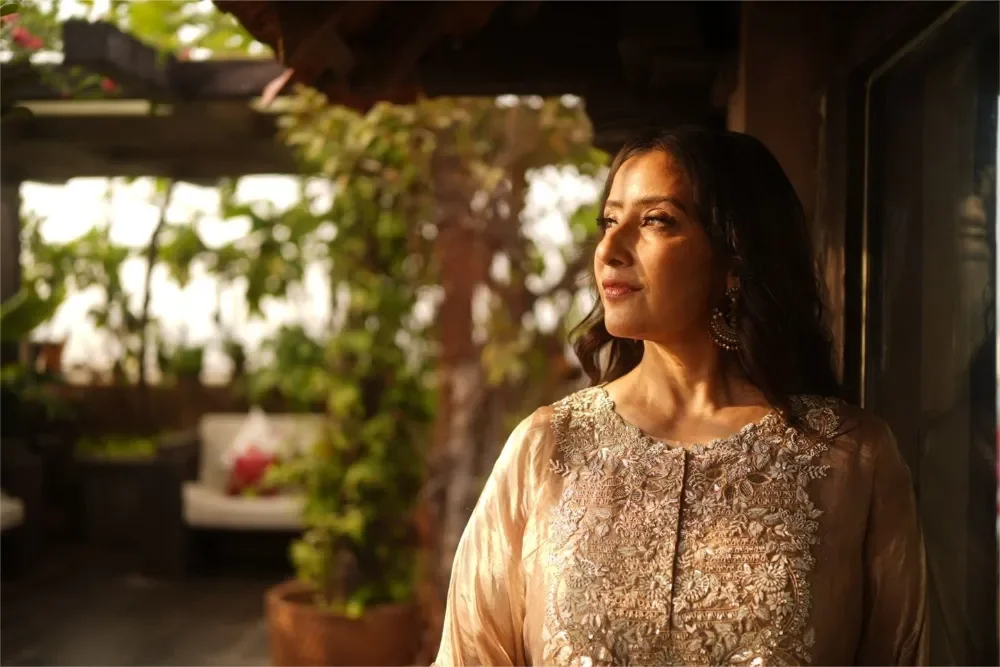 Manisha Koirala vai filmar Cowgirls & Indians no Texas