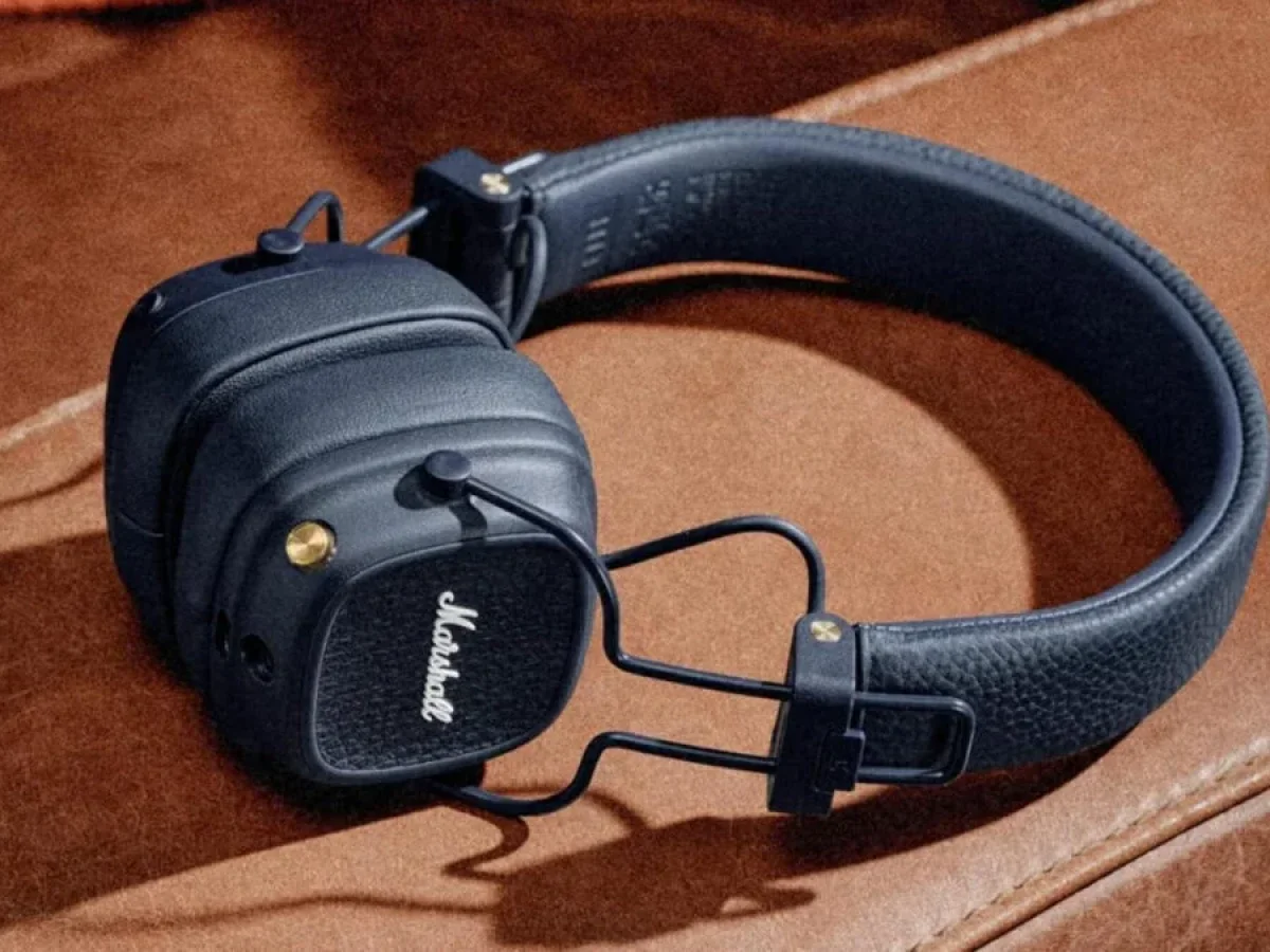 Marshall Major V: desconto de 47% só na cor Midnight Blue