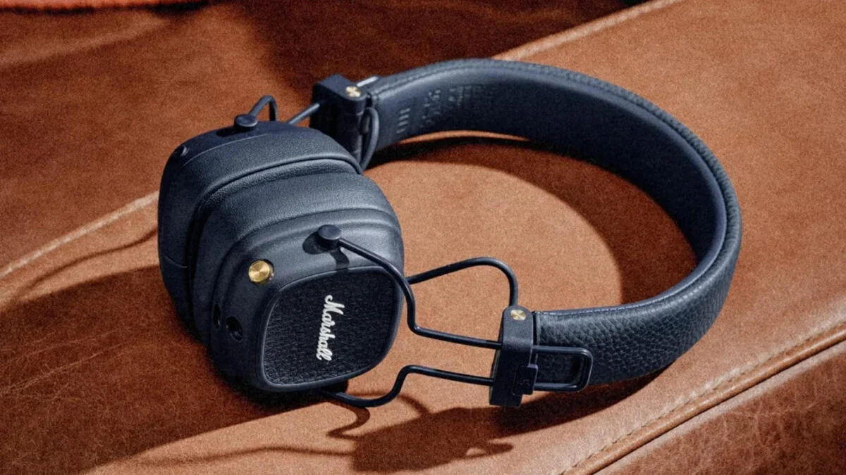 Marshall Major V: desconto de 47% só na cor Midnight Blue
